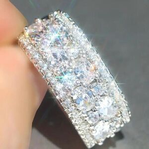 🔷 NEW Unique Crystal Band Dazzling Silver Crystal Women's Ring 🔷